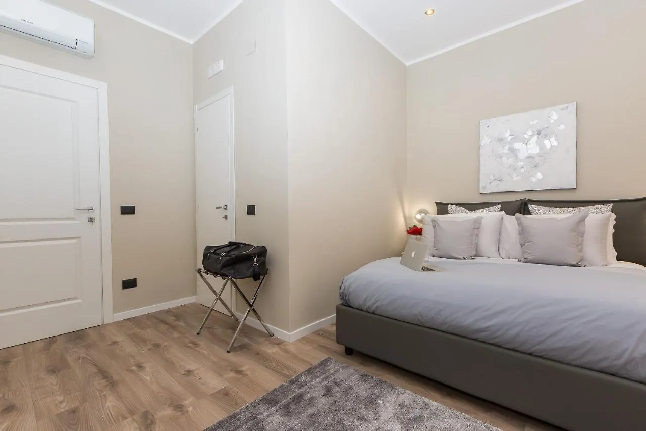 126 Gracchi Suites Řím Penzion